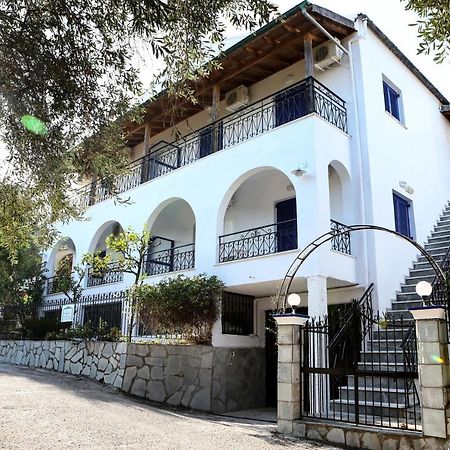 Athina Apartments Kato Korakiana Eksteriør bilde